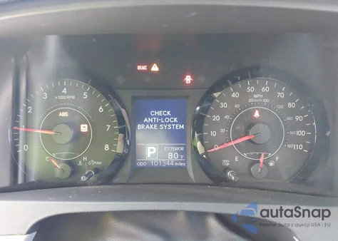 2015 Toyota Sienna Le 7 Passenger/Le 8 Passenger z USA, uszkodzony, nr VIN 5TDKK3DC1FS649434